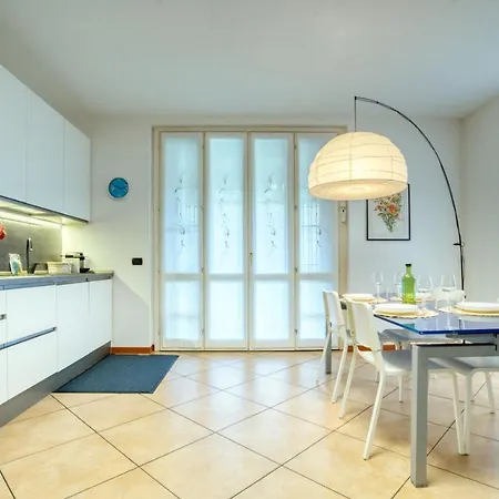 Caseospitali - Casa Indaco Bilocale Con Ampio Giardino *