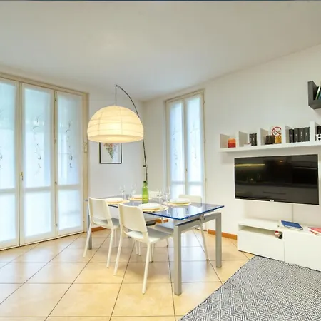 Caseospitali - Casa Indaco Bilocale Con Ampio Giardino